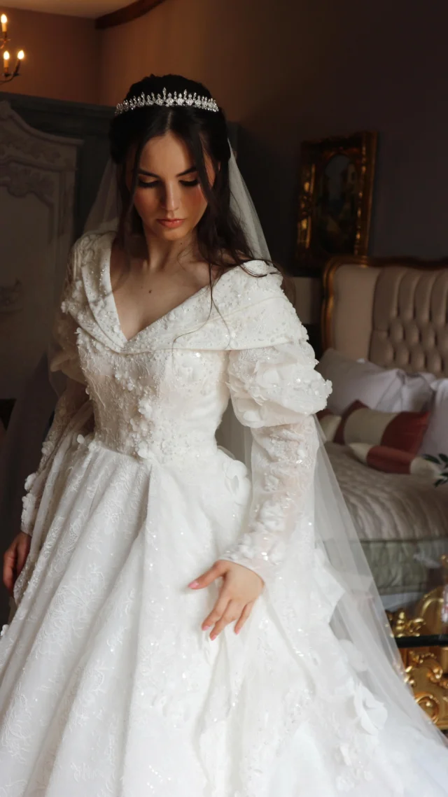 As a makeup artist, I take great pride in crafting the perfect bridal look tailored to you, and just like the subtle changes shown in this reel

I’m always happy to adjust with ease to ensure you feel truly radiant on your special day 

@stosythprioryestate - the most perfect venue 

@essexweddinghairandbeauty lovely working with you 

#weddingmakeup #makeupartistcolchester #essexmakeupartist #bridalmakeup